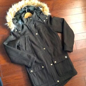 Beautiful green wool parka with removable hood